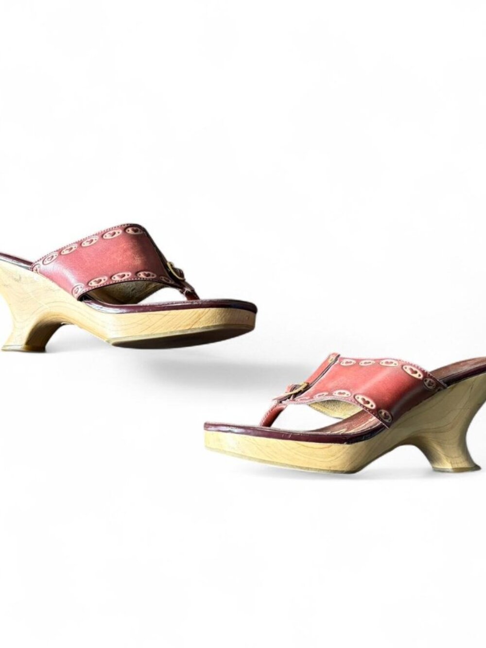 90s Y2K Red Leather Wood Heel flip flop Sandals with White Floral Embroidery